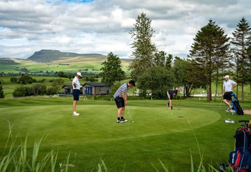 Bentham Golf Course	